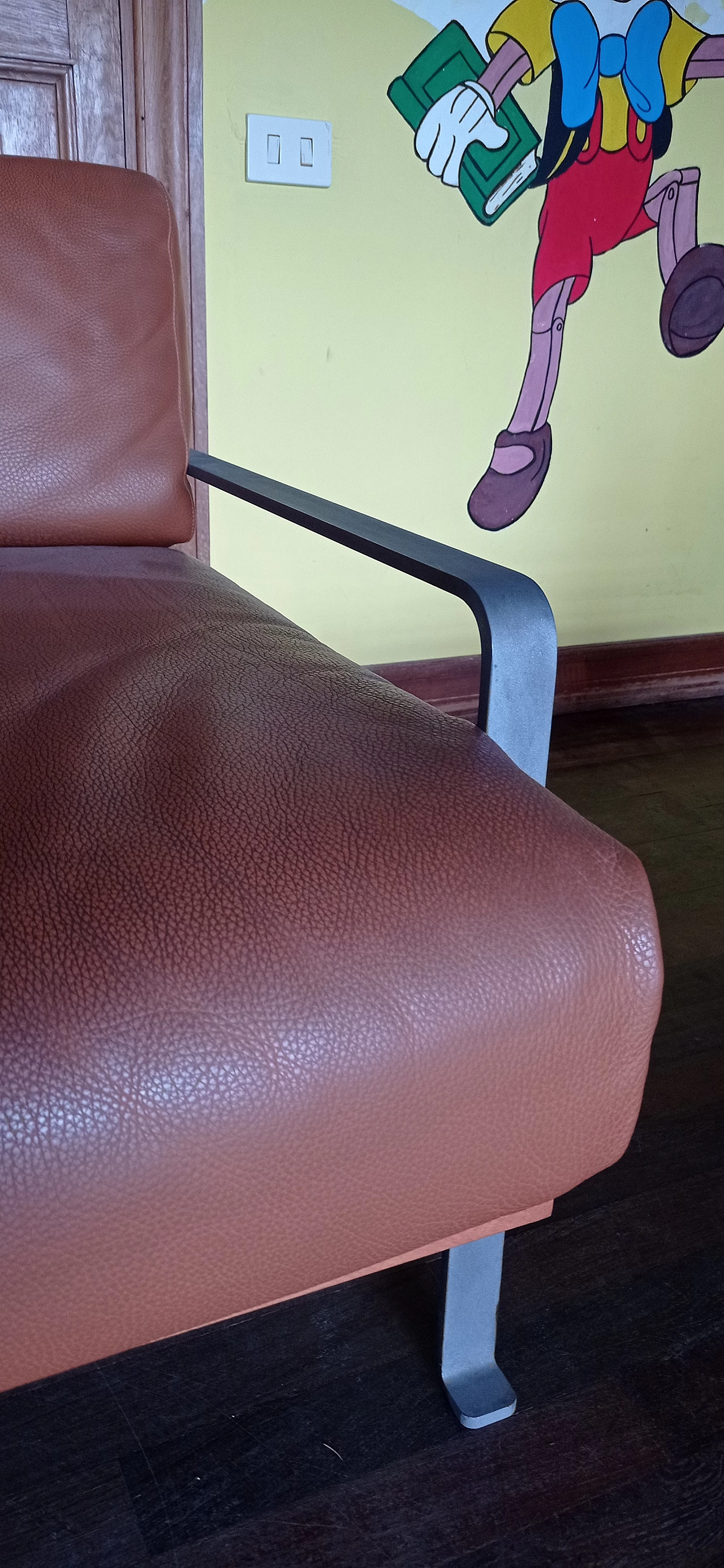 Divano a due posti e poltrona Razius in pelle di Matteo Grassi 1880, anni '2000 84