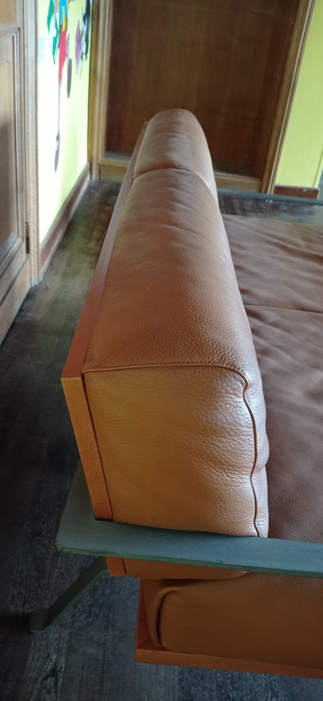 Divano a due posti e poltrona Razius in pelle di Matteo Grassi 1880, anni '2000 89