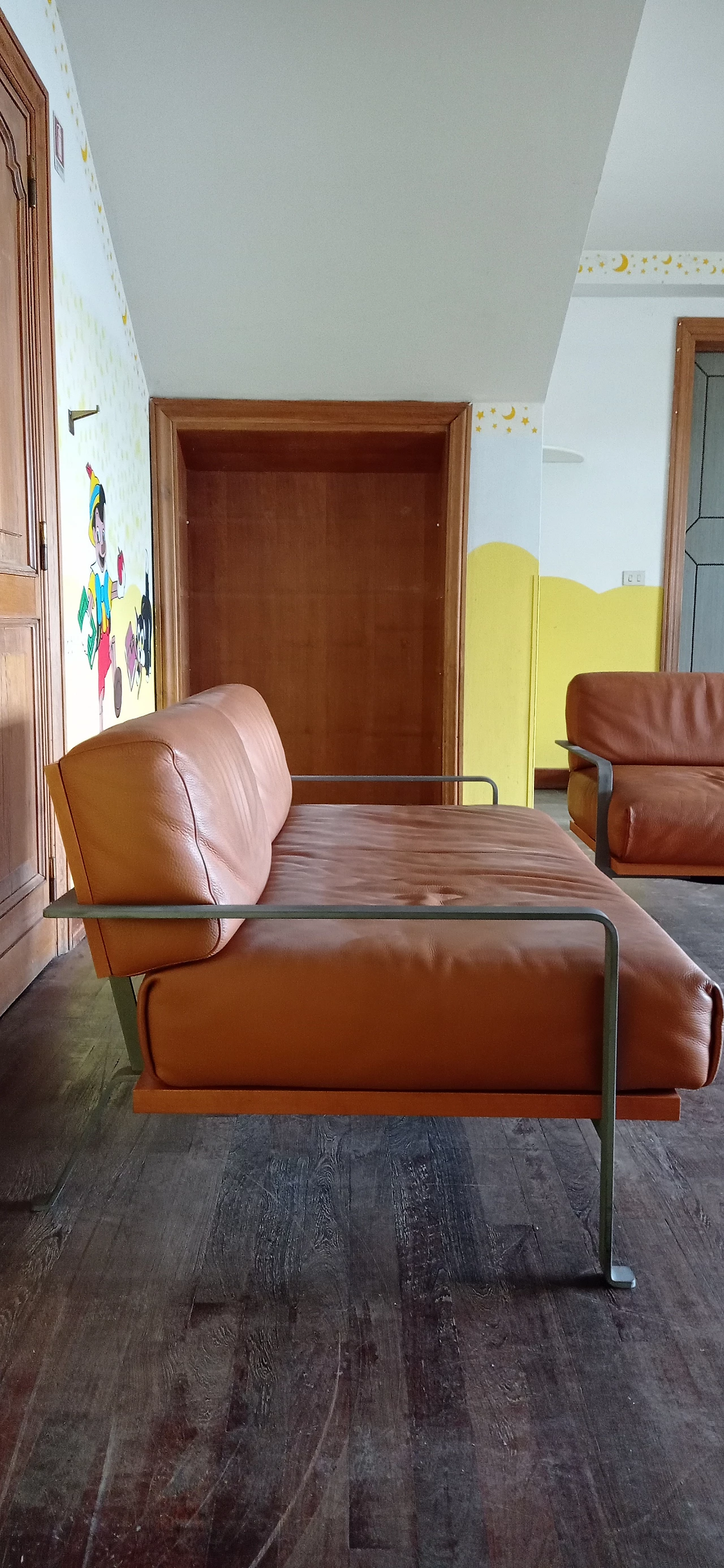 Divano a due posti e poltrona Razius in pelle di Matteo Grassi 1880, anni '2000 93