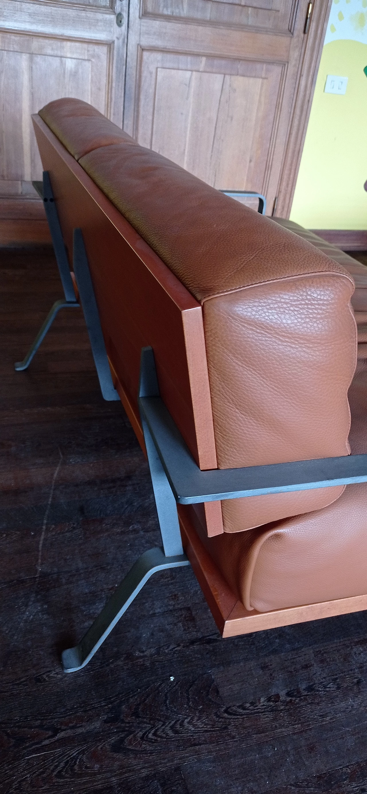 Divano a due posti e poltrona Razius in pelle di Matteo Grassi 1880, anni '2000 111