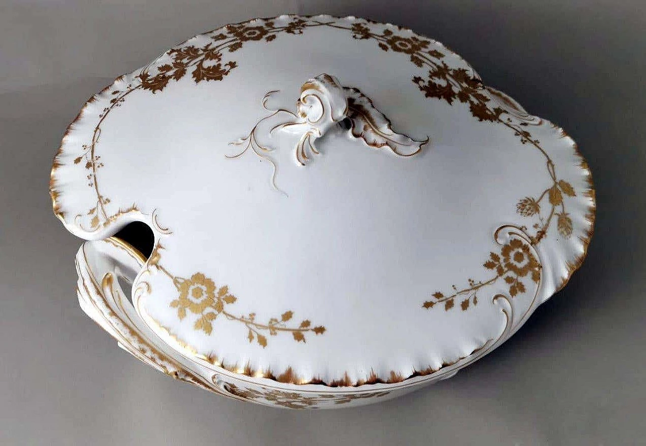 White porcelain tureen with gilt decoration by Haviland & Co Limoges, early 20th century 4