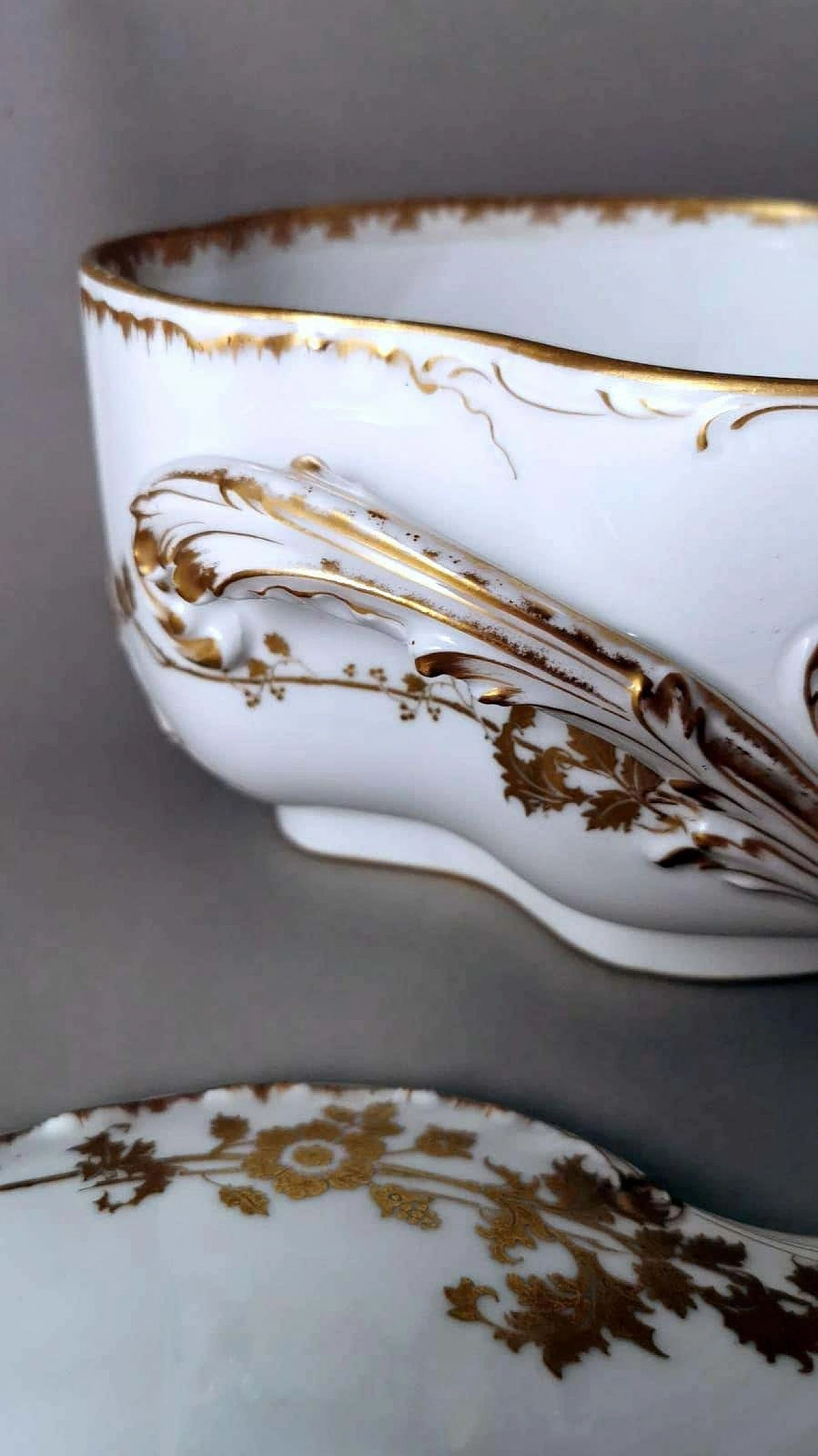 White porcelain tureen with gilt decoration by Haviland & Co Limoges, early 20th century 10