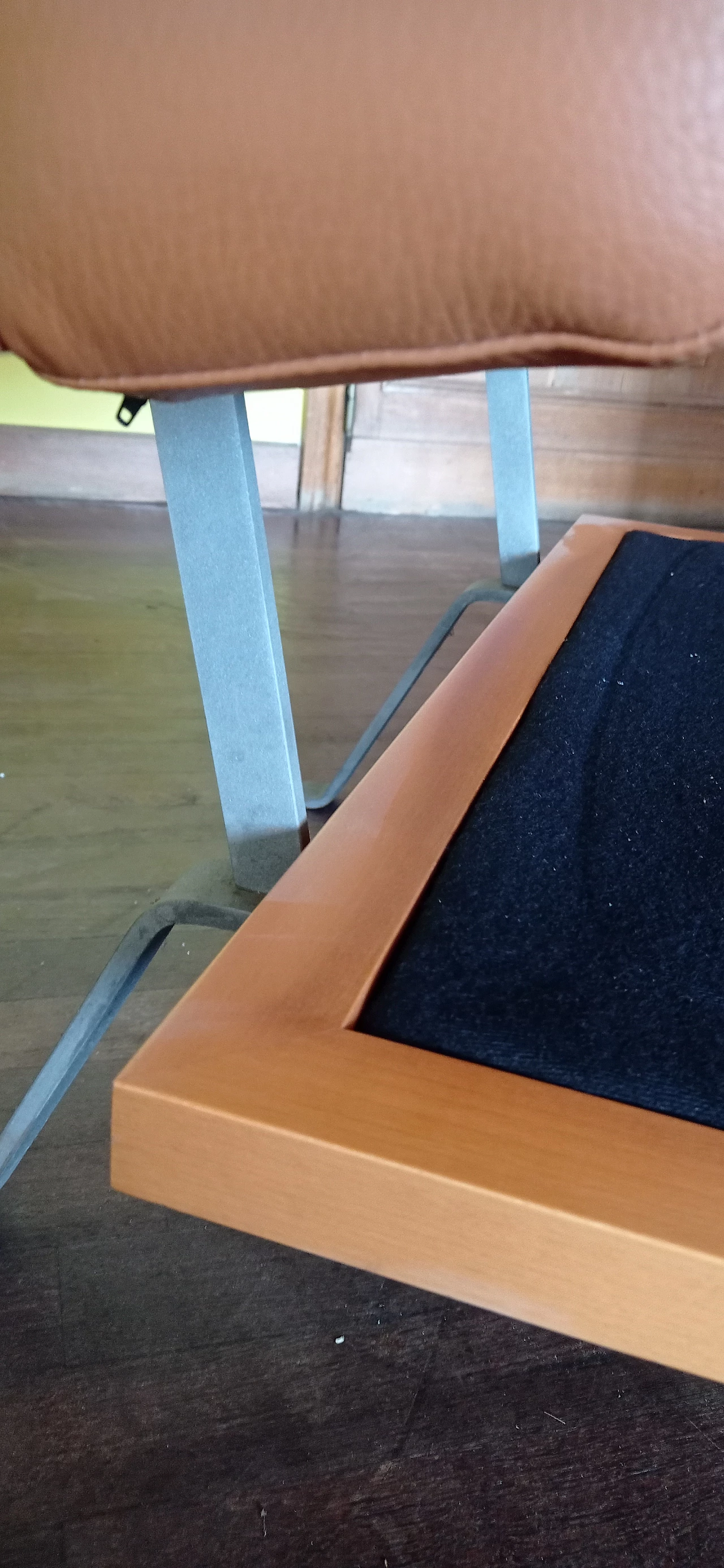 Divano a due posti e poltrona Razius in pelle di Matteo Grassi 1880, anni '2000 134