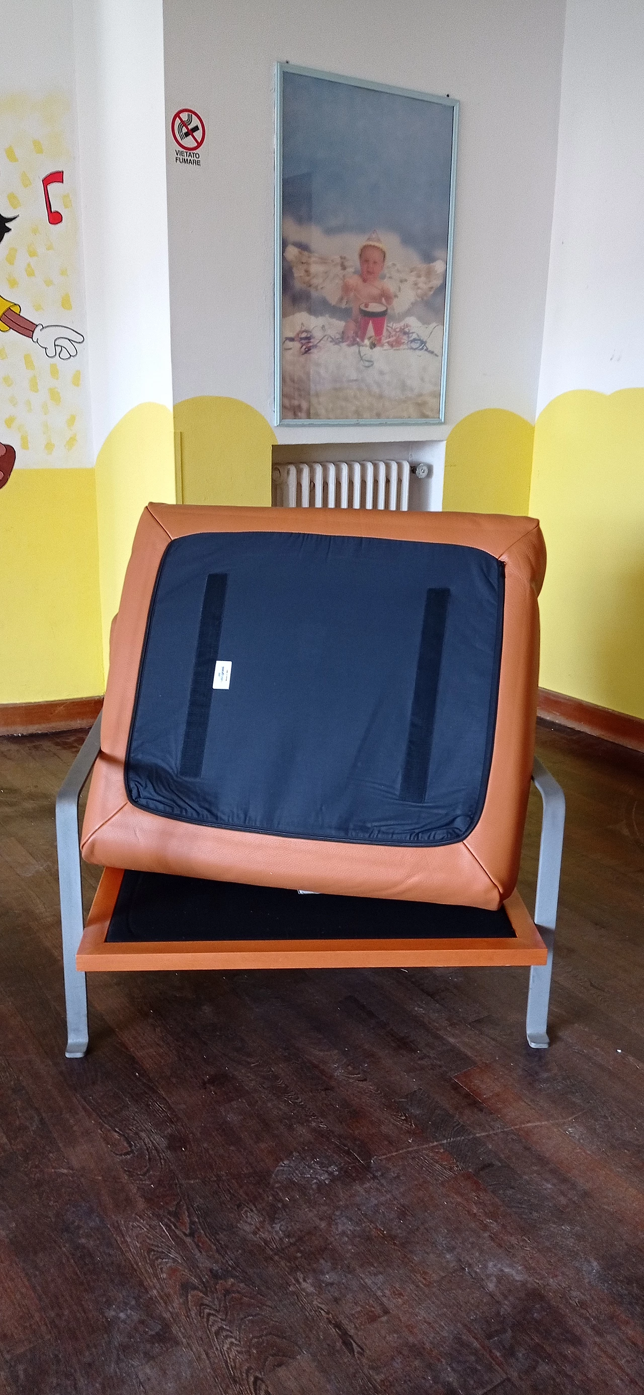 Divano a due posti e poltrona Razius in pelle di Matteo Grassi 1880, anni '2000 153