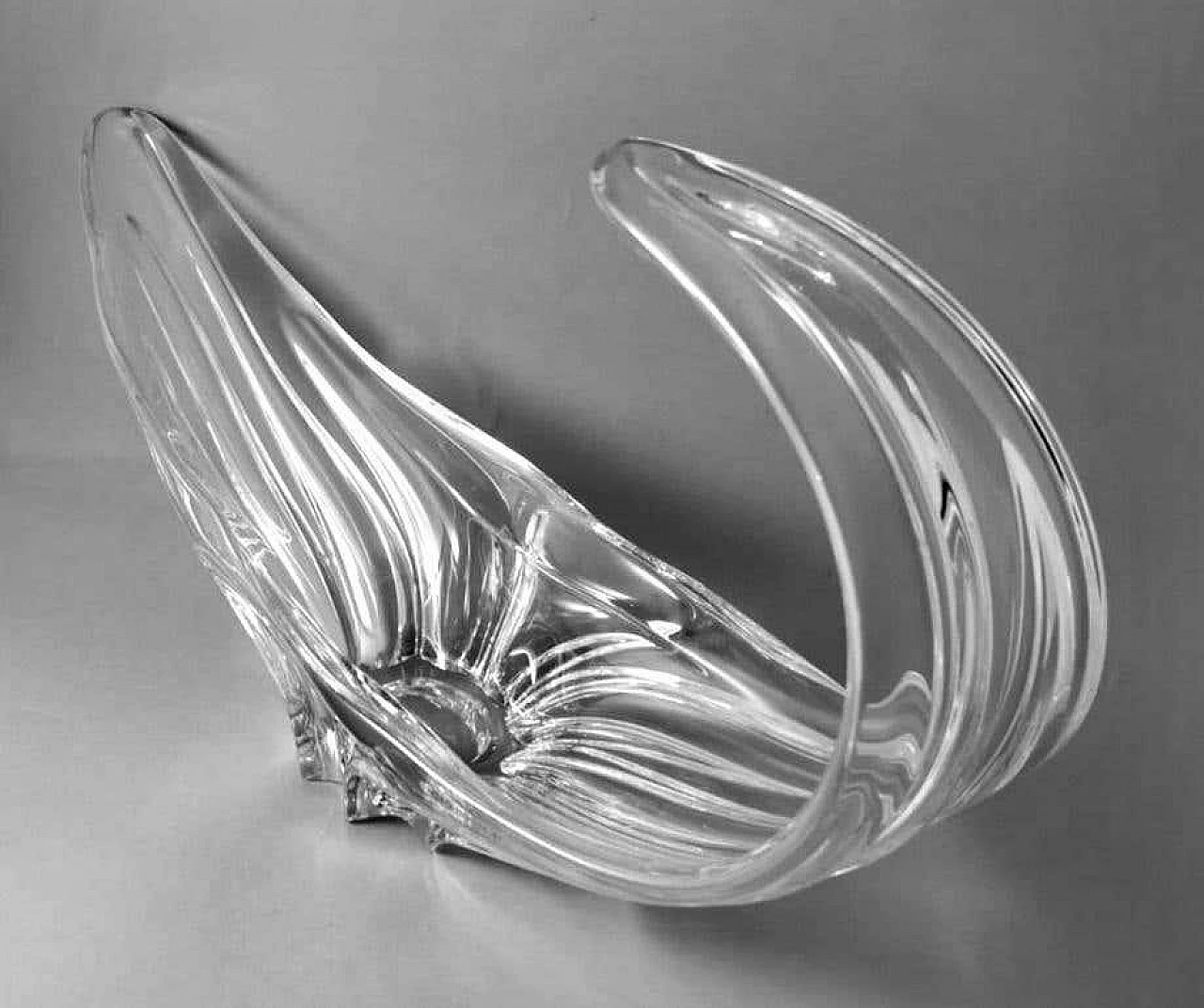 Lead crystal centrepiece in the style of Cristalleries de Vannes-le-Chatel, 1950s 8
