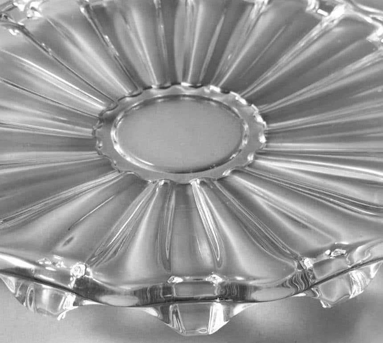 Centrotavola rotondo in cristallo di Daum, anni '50 7