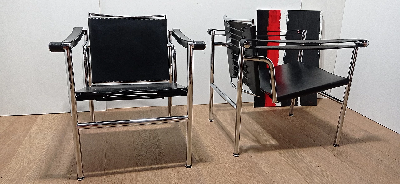 Pair of LC1 armchairs by Le Corbusier, Jeanneret and Perriand for MDF Italia, 1980s 112
