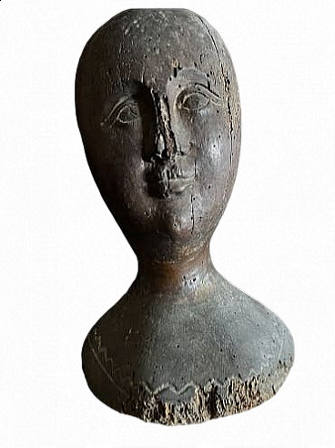 Wood mannequin head for hats, early 19th century