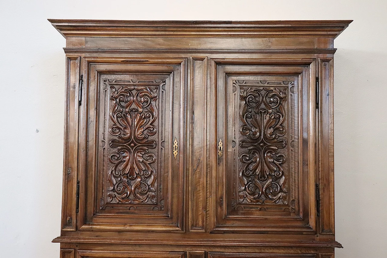 Solid walnut sideboard with carvings, second half of the 19th century 3