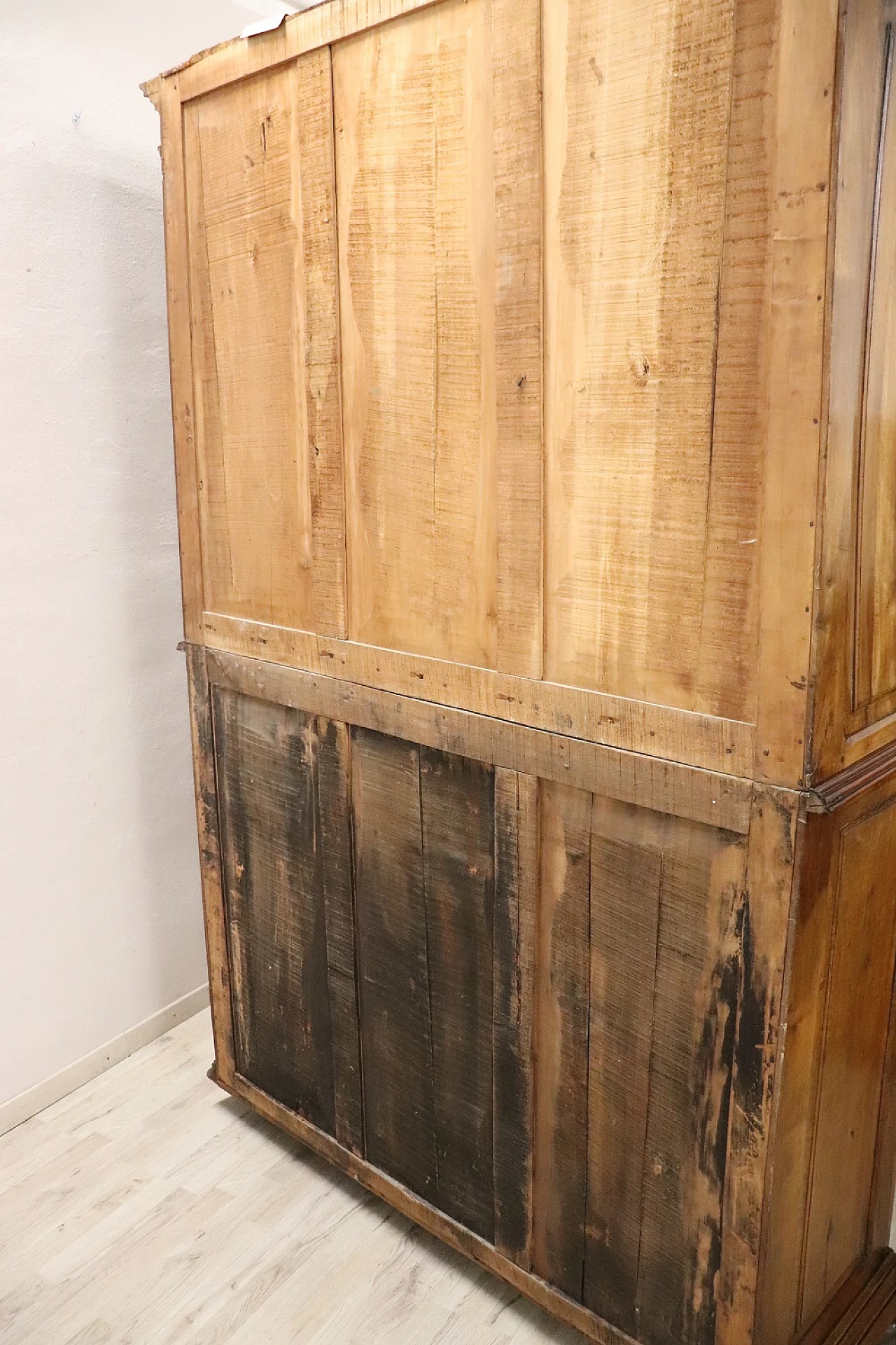 Solid walnut sideboard with carvings, second half of the 19th century 9