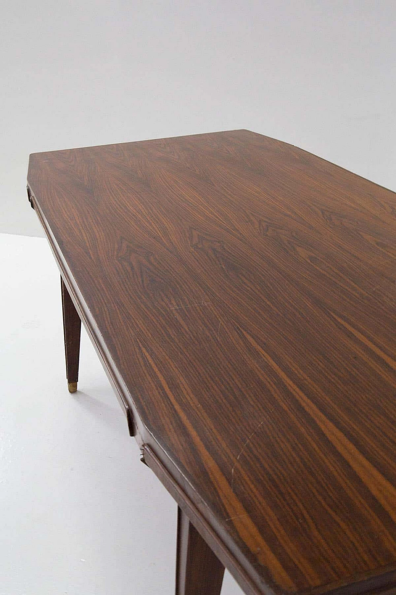 Tavolo in legno pregiato con gambe quadrate e terminale in ottone, anni '50 5