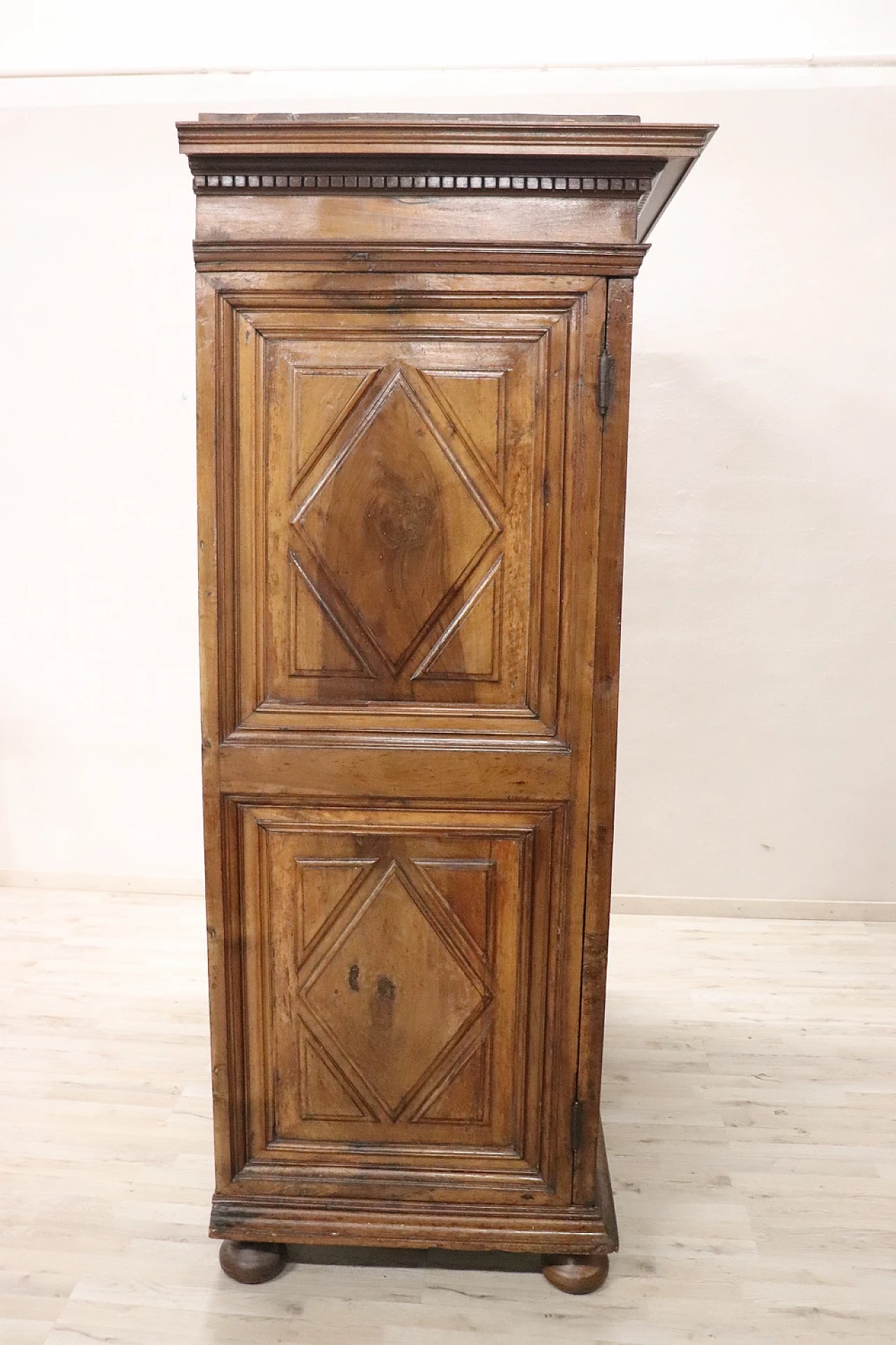 Louis XIV solid walnut wardrobe, late 17th century 23