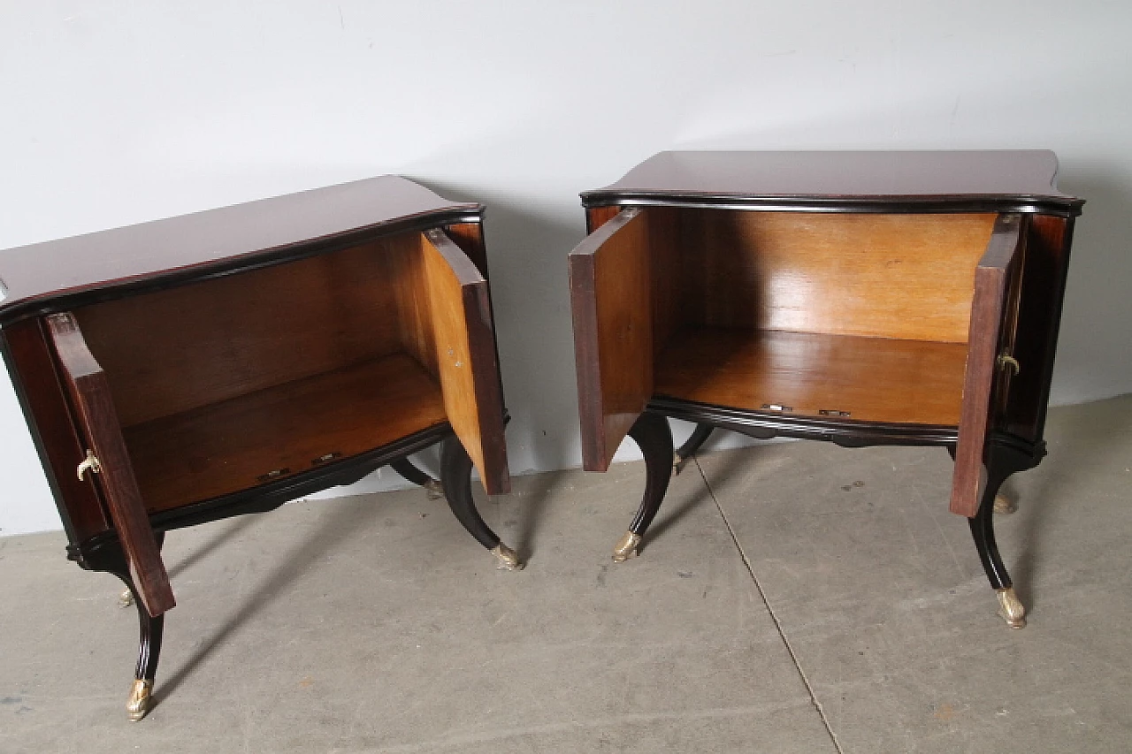 Coppia di comodini in palissandro con piano in vetro bordeaux, anni '50 10