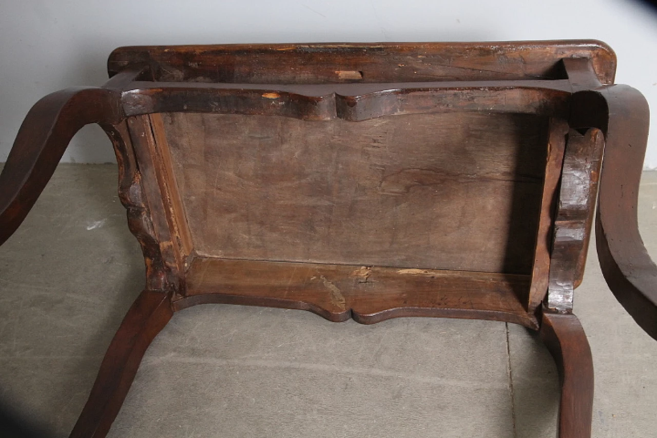 Louis XVI walnut writing desk with sabre legs, mid-18th century 8