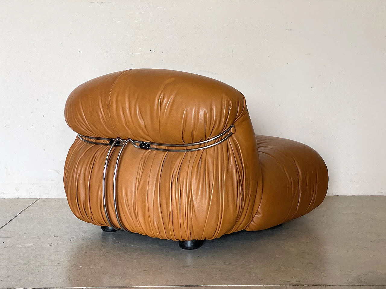 Pair of Soriana leather armchairs by Afra & Tobia Scarpa for Cassina, 1970s 16
