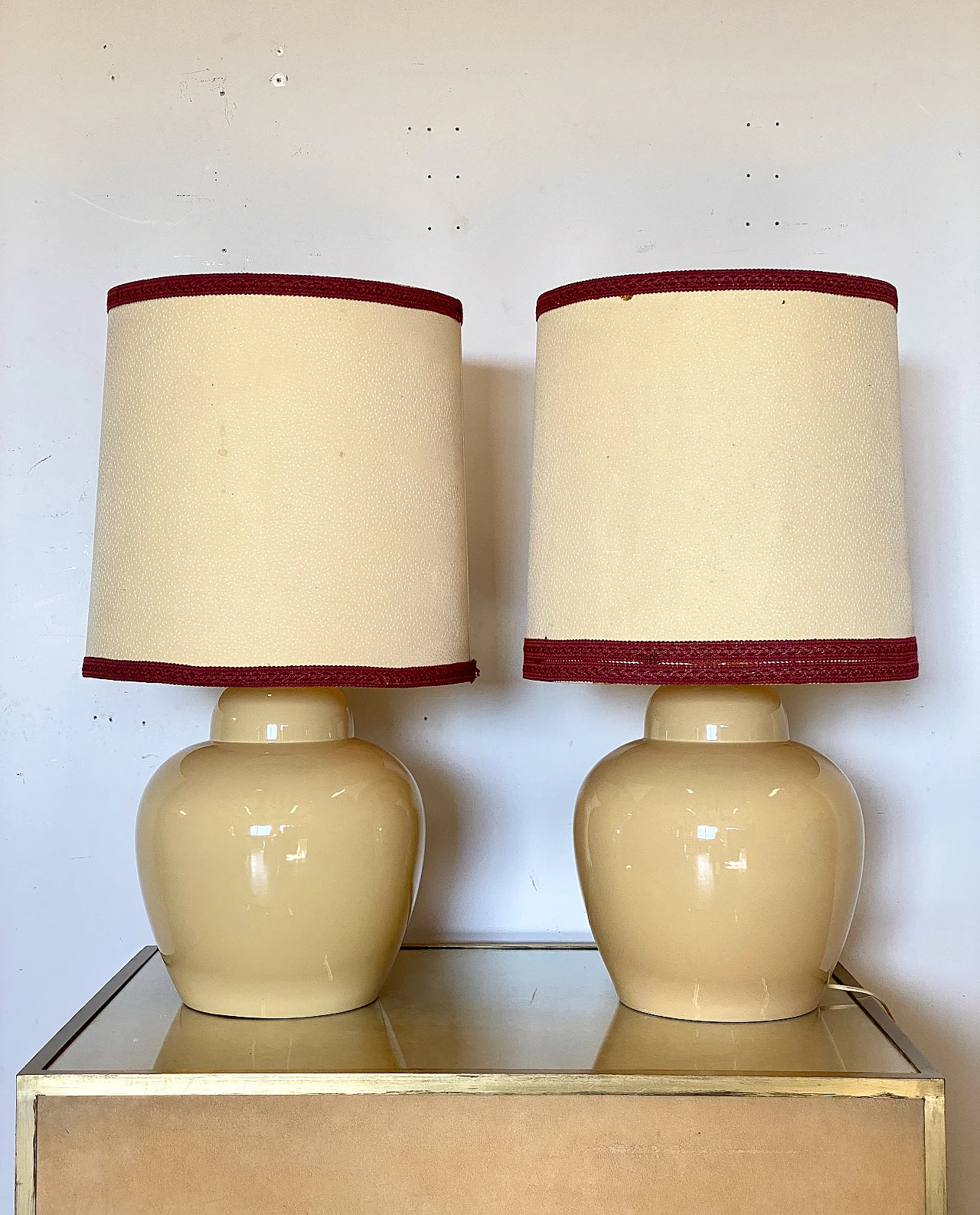 Coppia di lampade da tavolo in ceramica con paralume in tessuto, anni '70 5