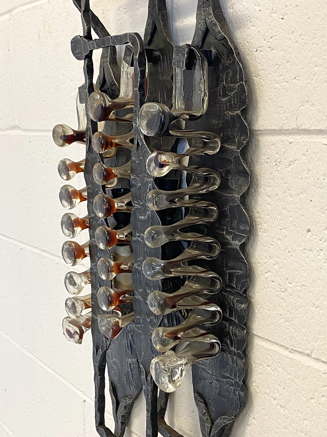 Brutalist four-light wall lamp in wrought iron and glass, 1960s 2