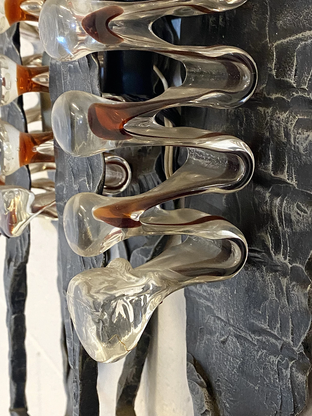 Brutalist four-light wall lamp in wrought iron and glass, 1960s 5