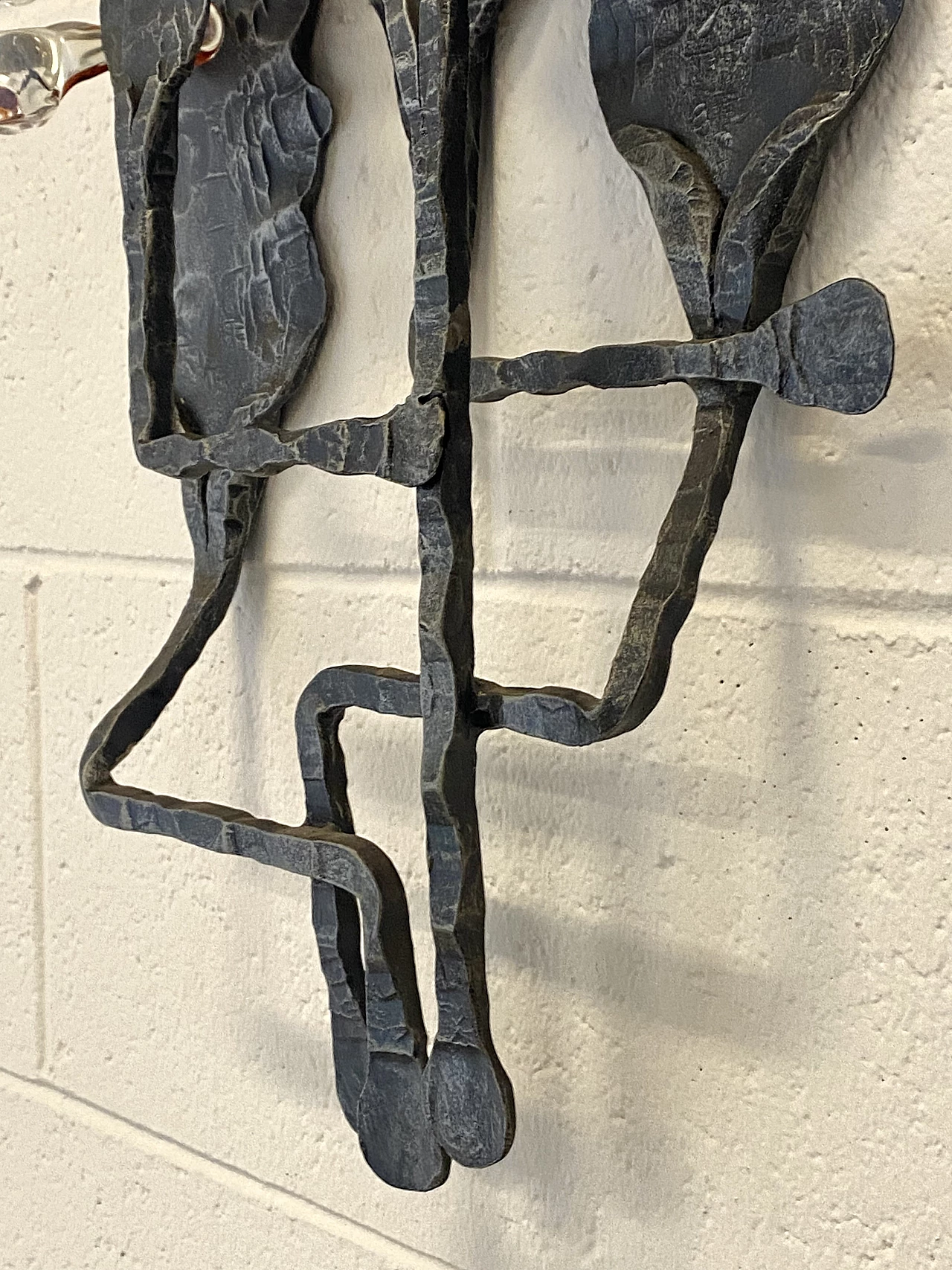 Brutalist four-light wall lamp in wrought iron and glass, 1960s 15