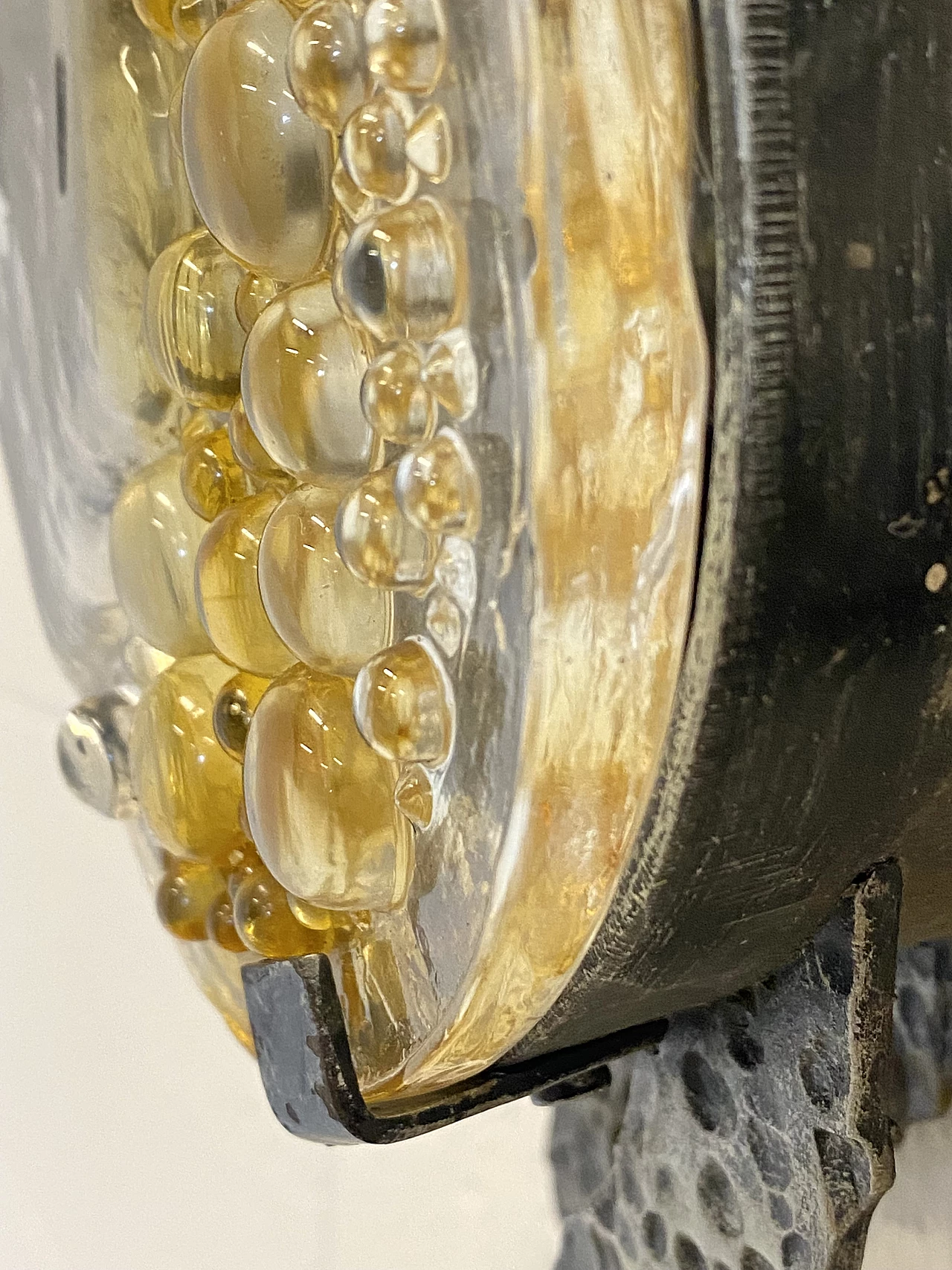 Brutalist two-light wall lamp in wrought iron and glass, 1960s 6