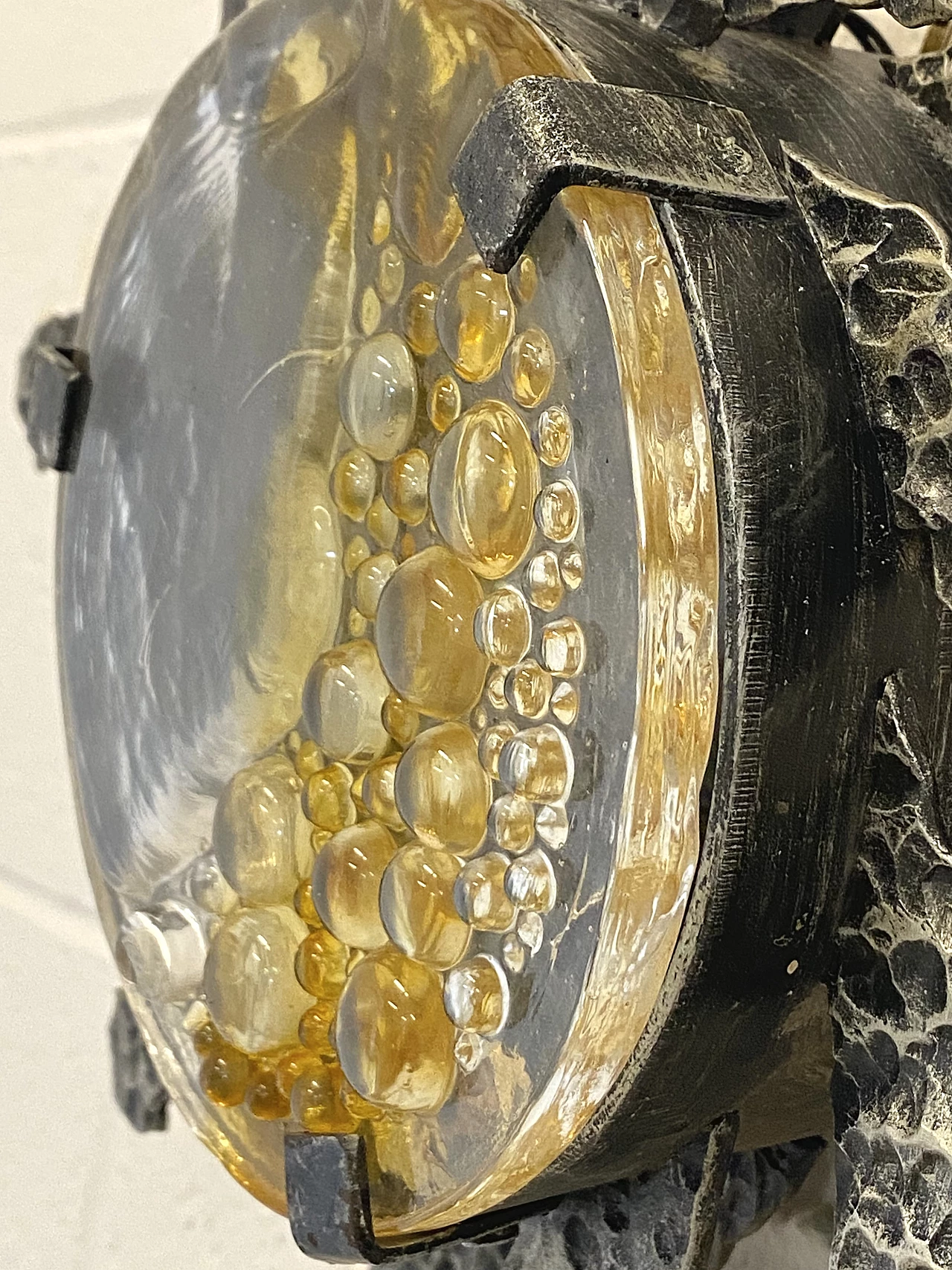 Brutalist two-light wall lamp in wrought iron and glass, 1960s 7