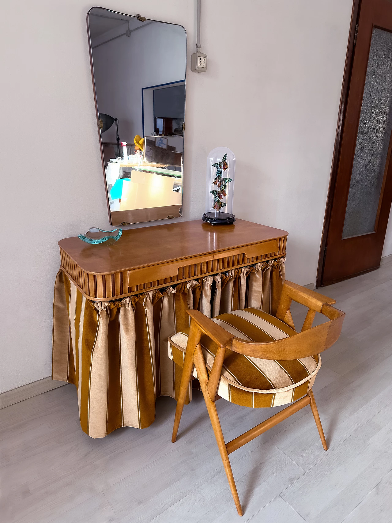 Maple vanity table with armchair by Vittorio Dassi, 1950s 2