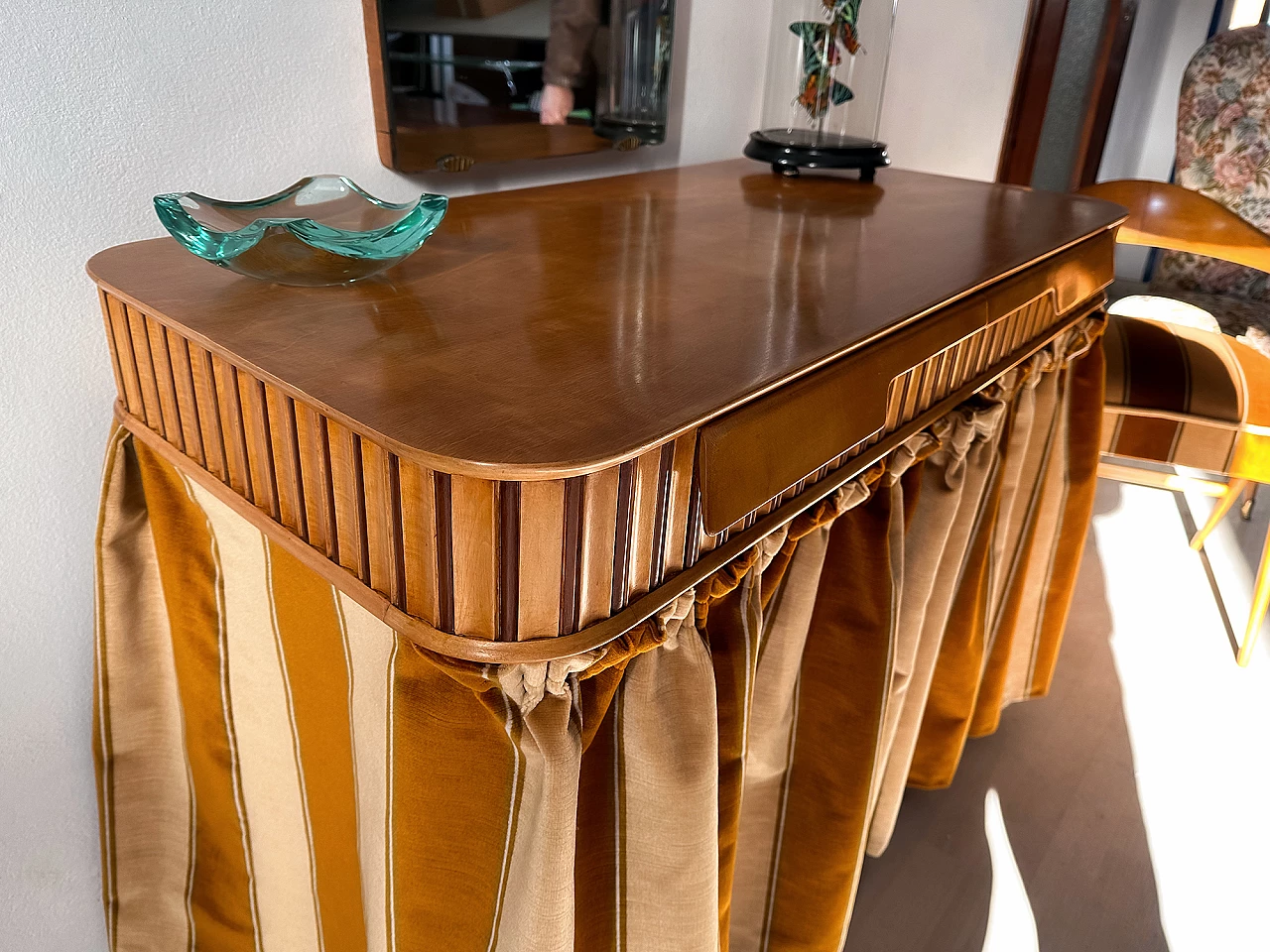 Maple vanity table with armchair by Vittorio Dassi, 1950s 13