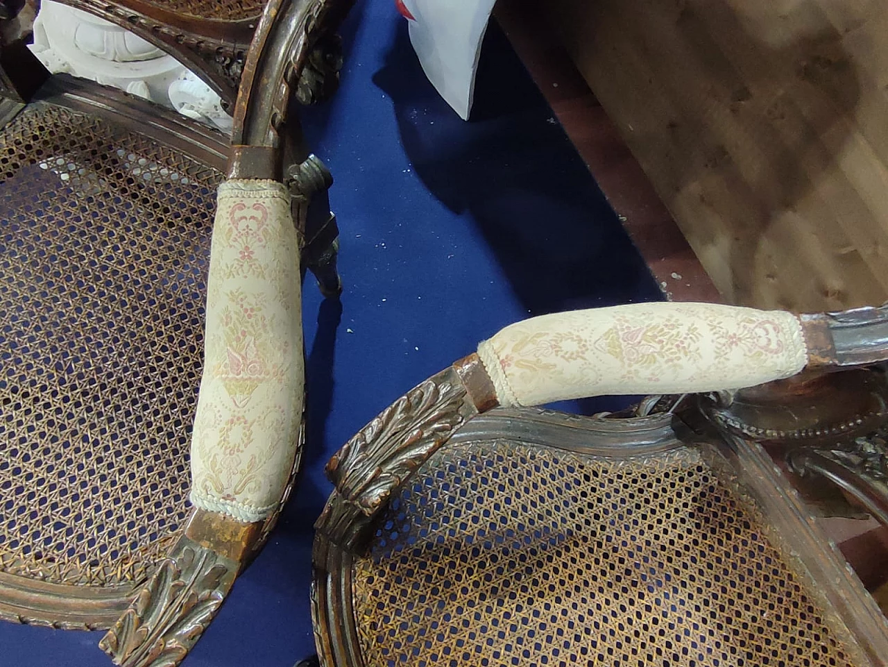 Divano e coppia di poltrone Liberty in paglia di Vienna, inizio '900 3