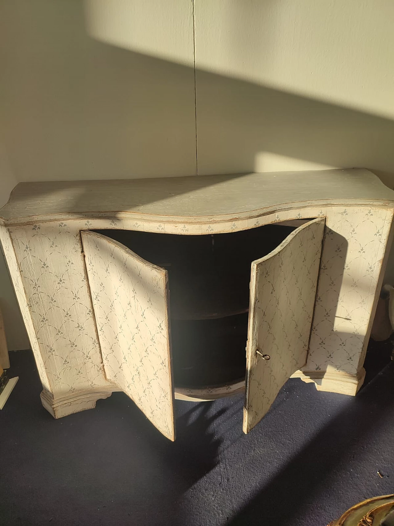 Credenza trentina in abete laccato, inizio '800 4