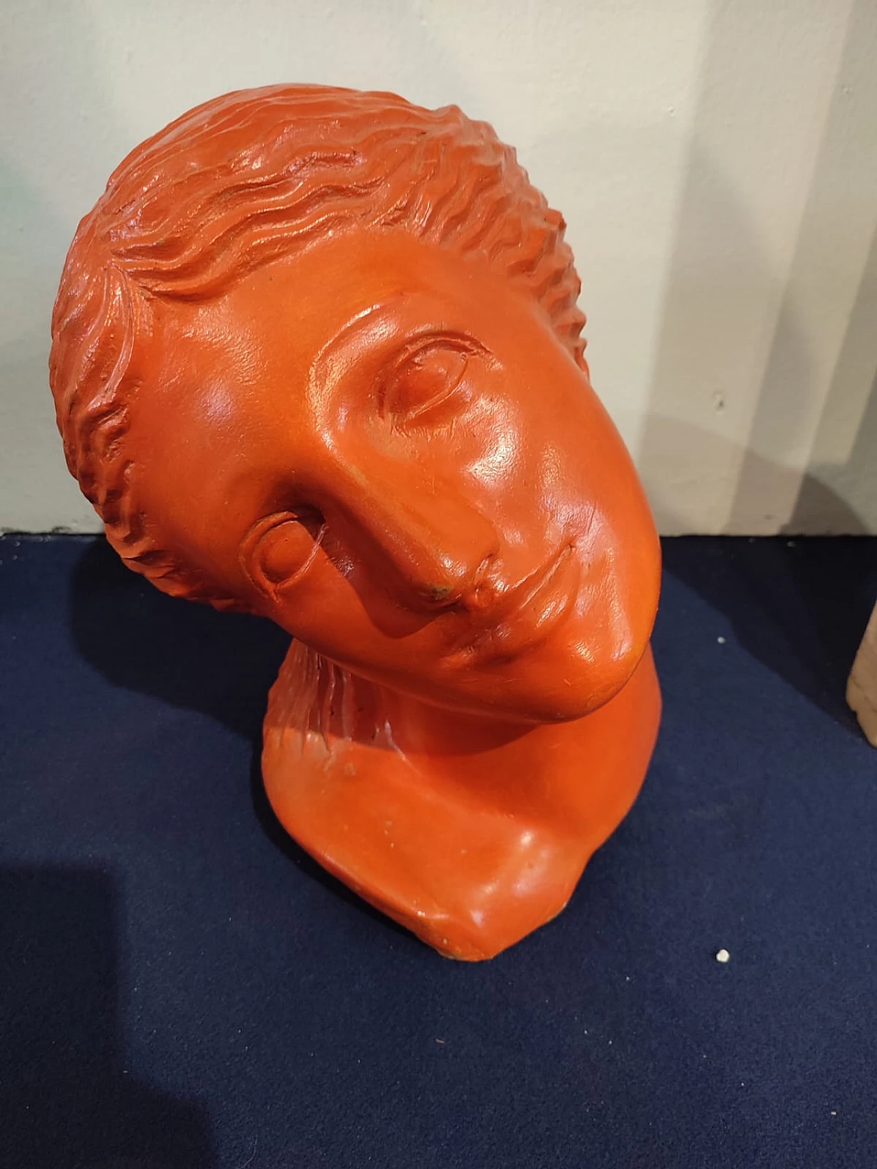 Giovanni Ginestroni, testa di Afrodite, scultura in terracotta 2