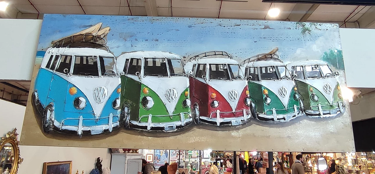 Quadro in lamiera raffigurante cinque furgoni Volkswagen, anni '70 1