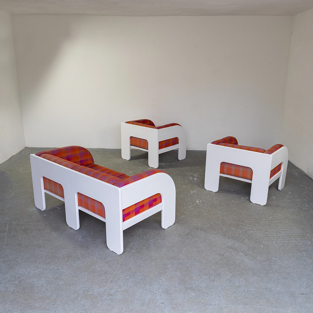 Sofa and pair of armchairs in lacquered wood, 1970s 8