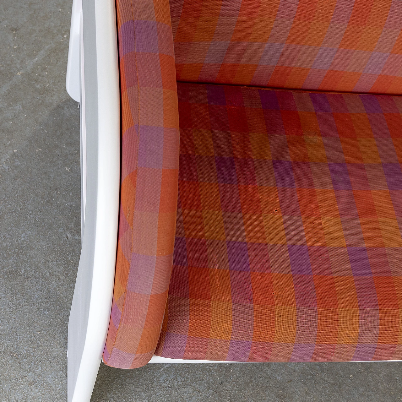 Sofa and pair of armchairs in lacquered wood, 1970s 9