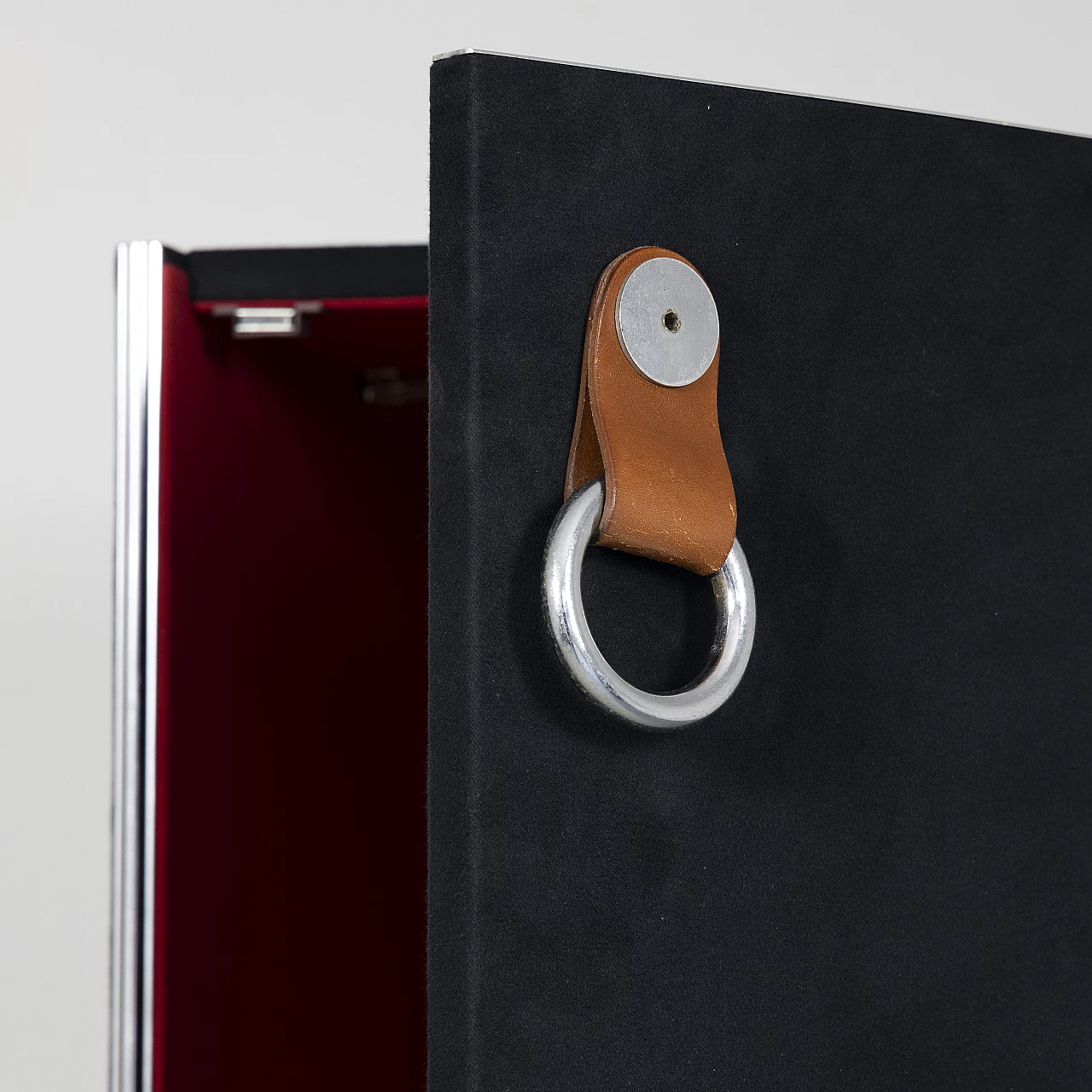 Pair of cabinets by Guido Faleschini for Mariani, 1970s 5