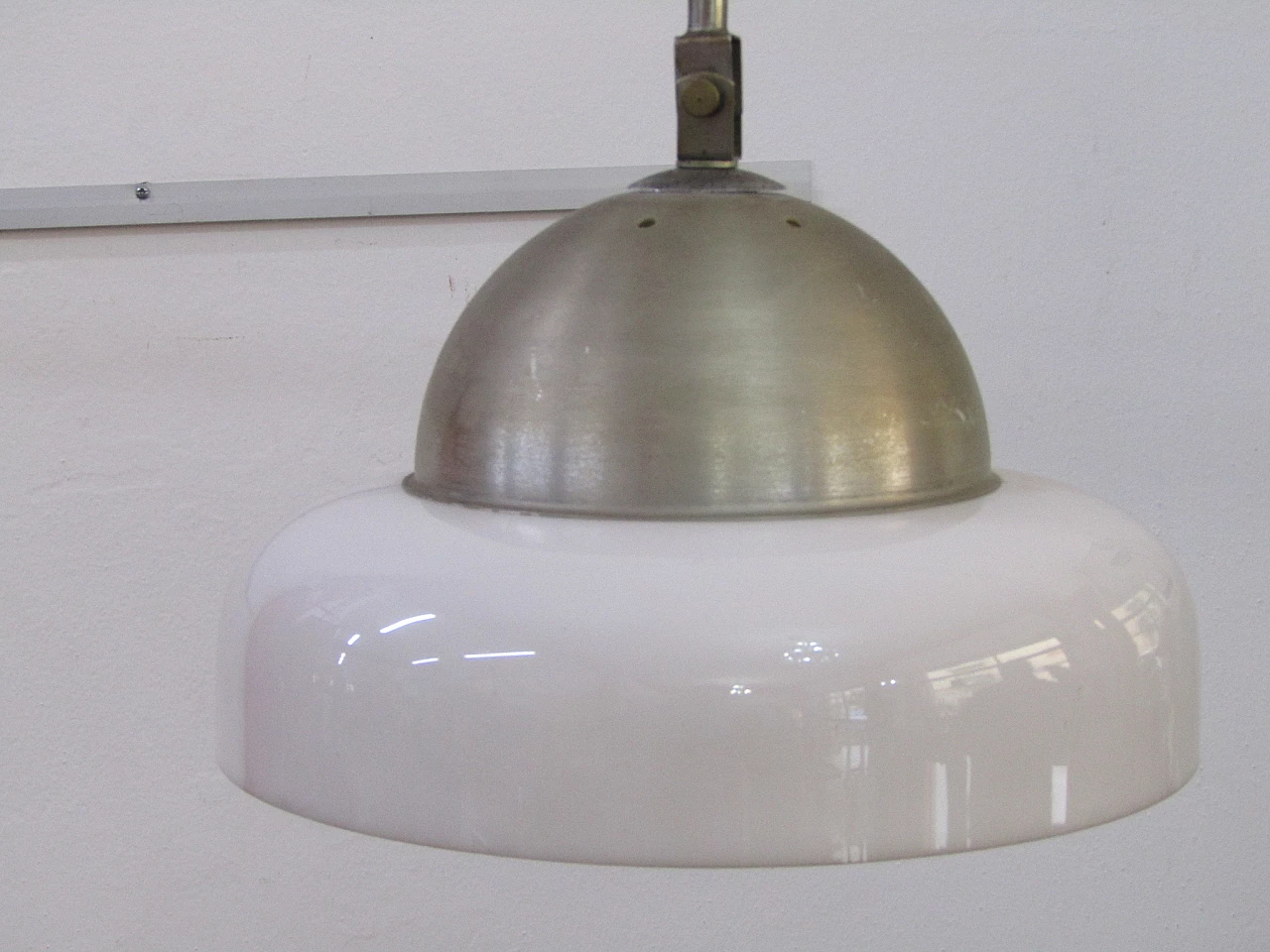 Chrome-plated steel floor lamp with plexiglass diffuser, 1970s 10