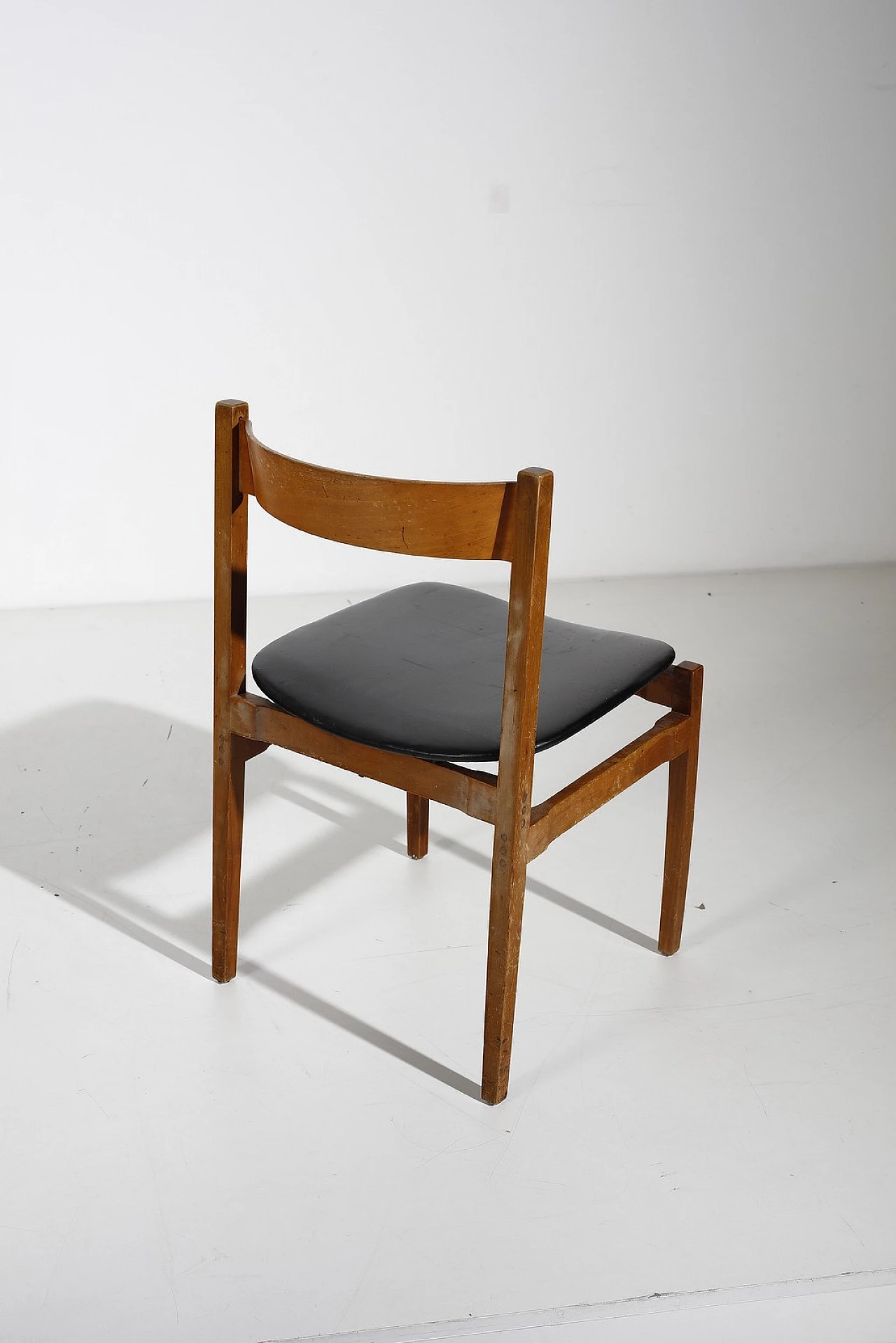 6 Chairs 107 in wood and leather by Gianfranco Frattini, 1960s 2