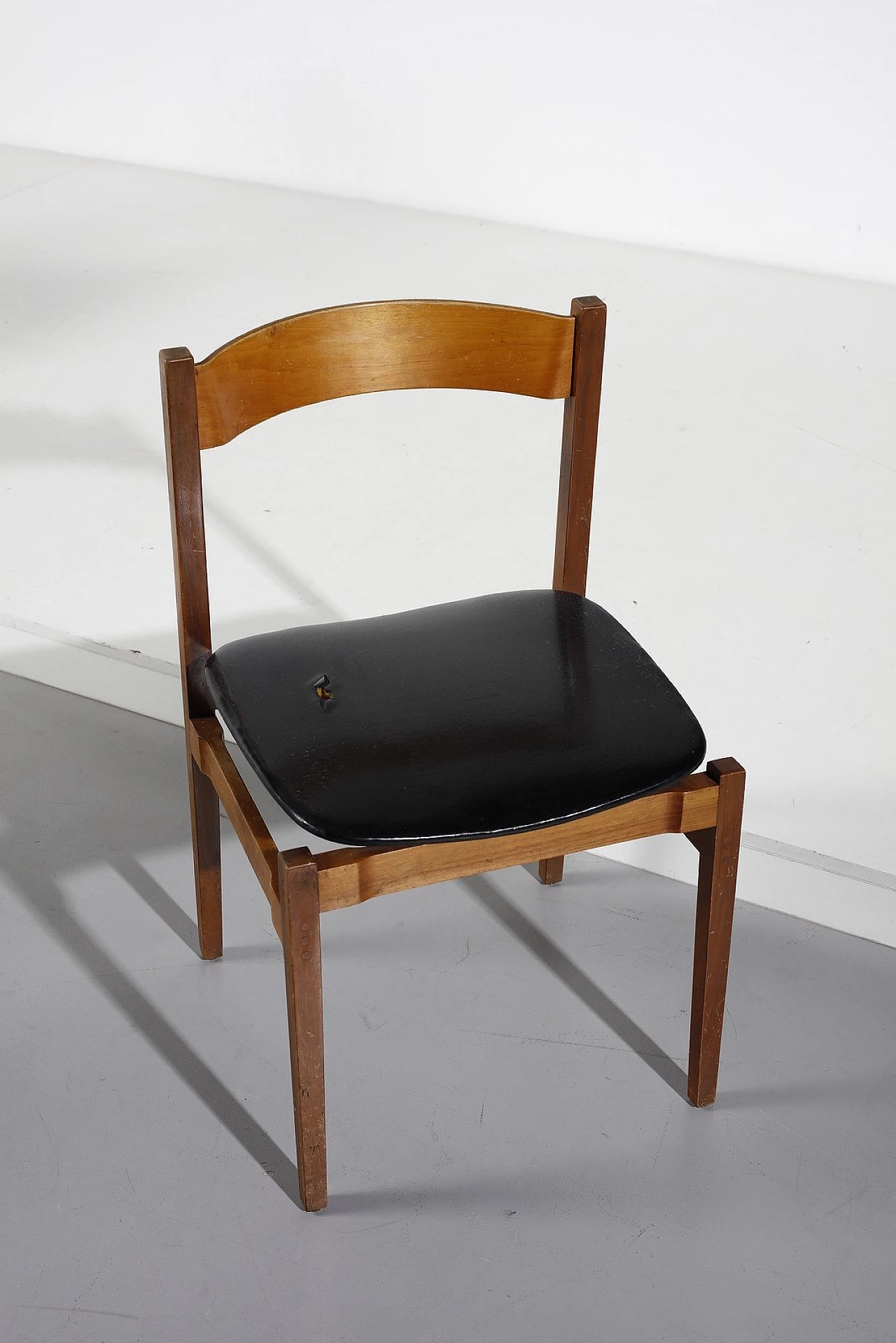 6 Chairs 107 in wood and leather by Gianfranco Frattini, 1960s 3