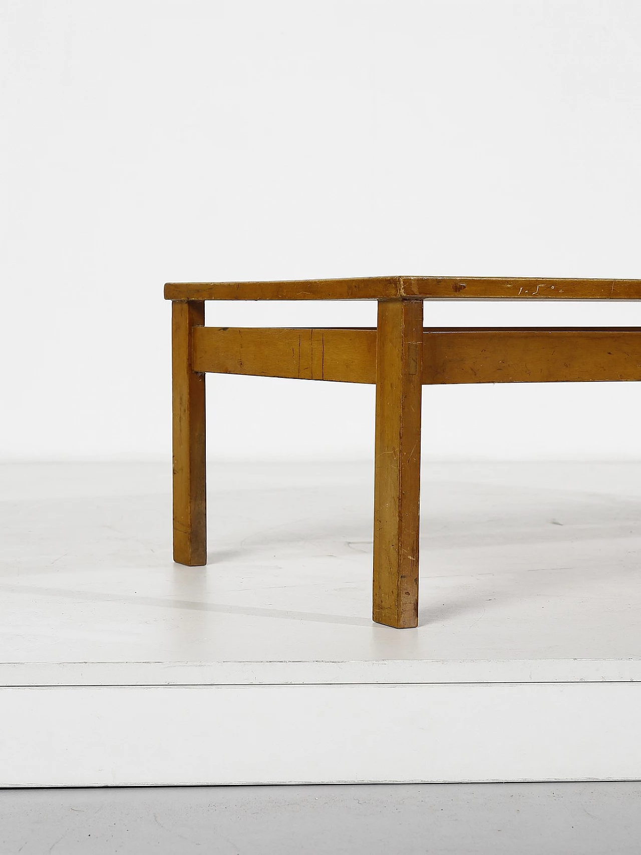 Tavolino in legno di Gianfranco Frattini per Cantieri Carugati, anni '60 4