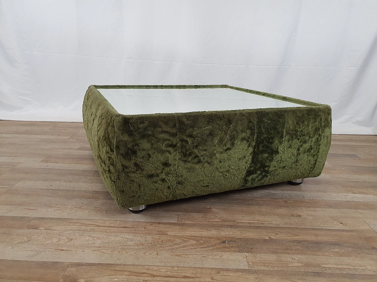 Green chenille coffee table with mirror top, 1970s 2
