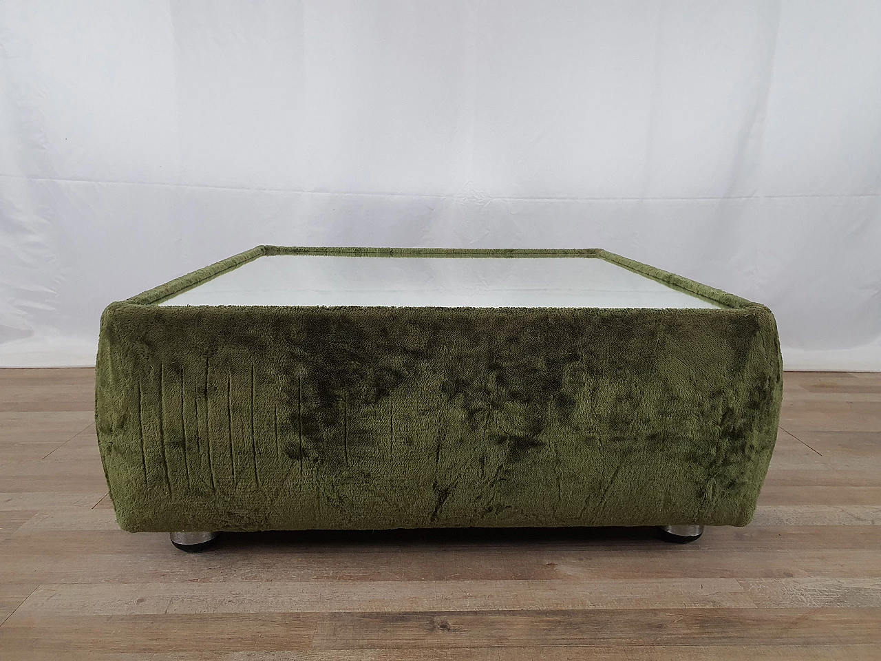 Green chenille coffee table with mirror top, 1970s 4