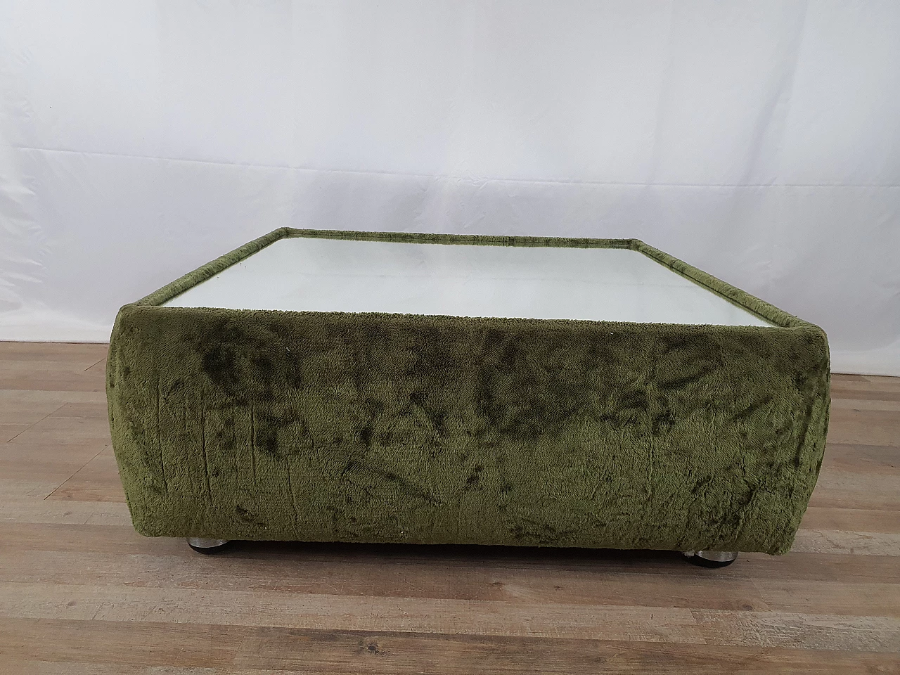 Green chenille coffee table with mirror top, 1970s 5