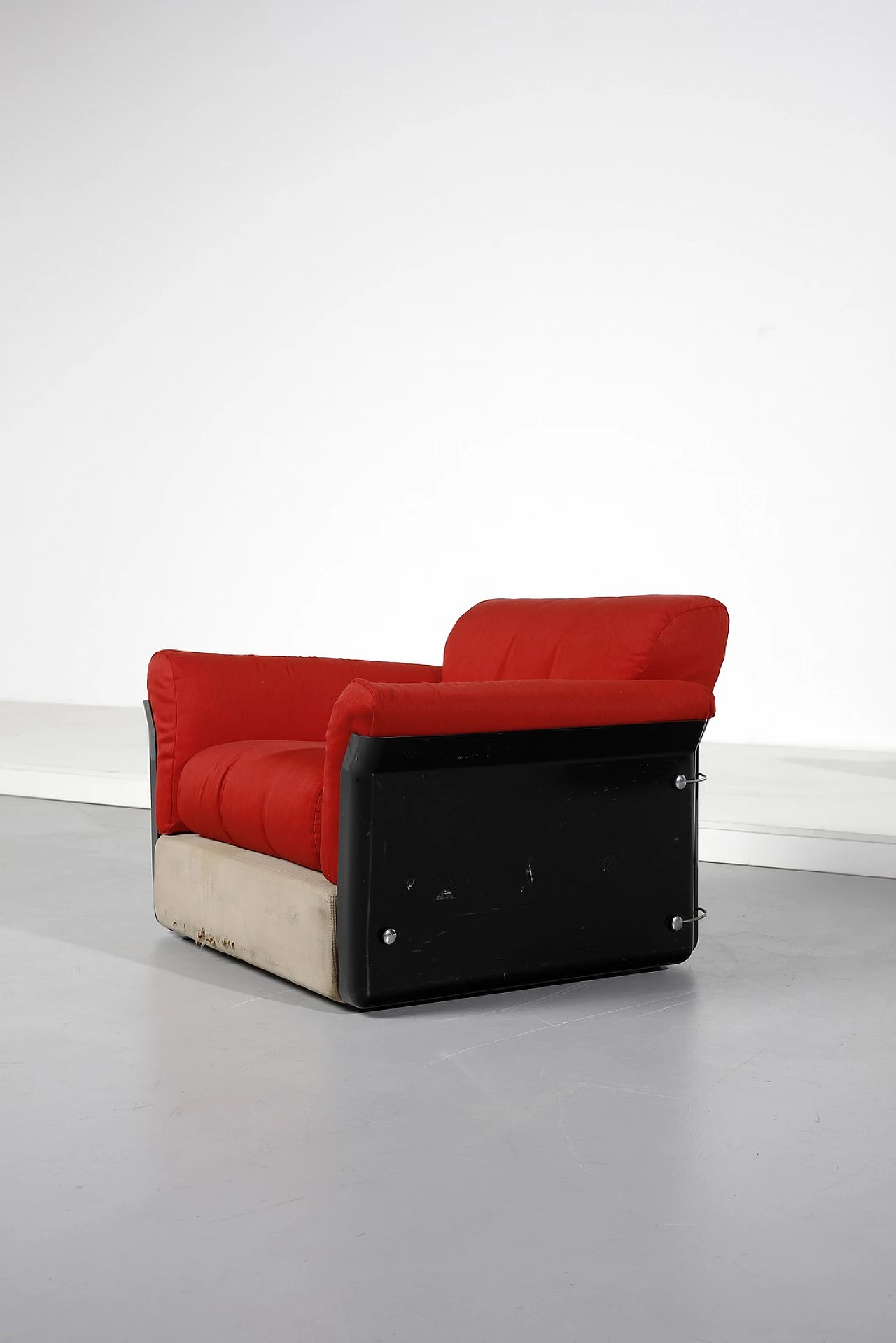 Pair of Larissa armchairs by Vittorio Introini for Saporiti, 1970s 2