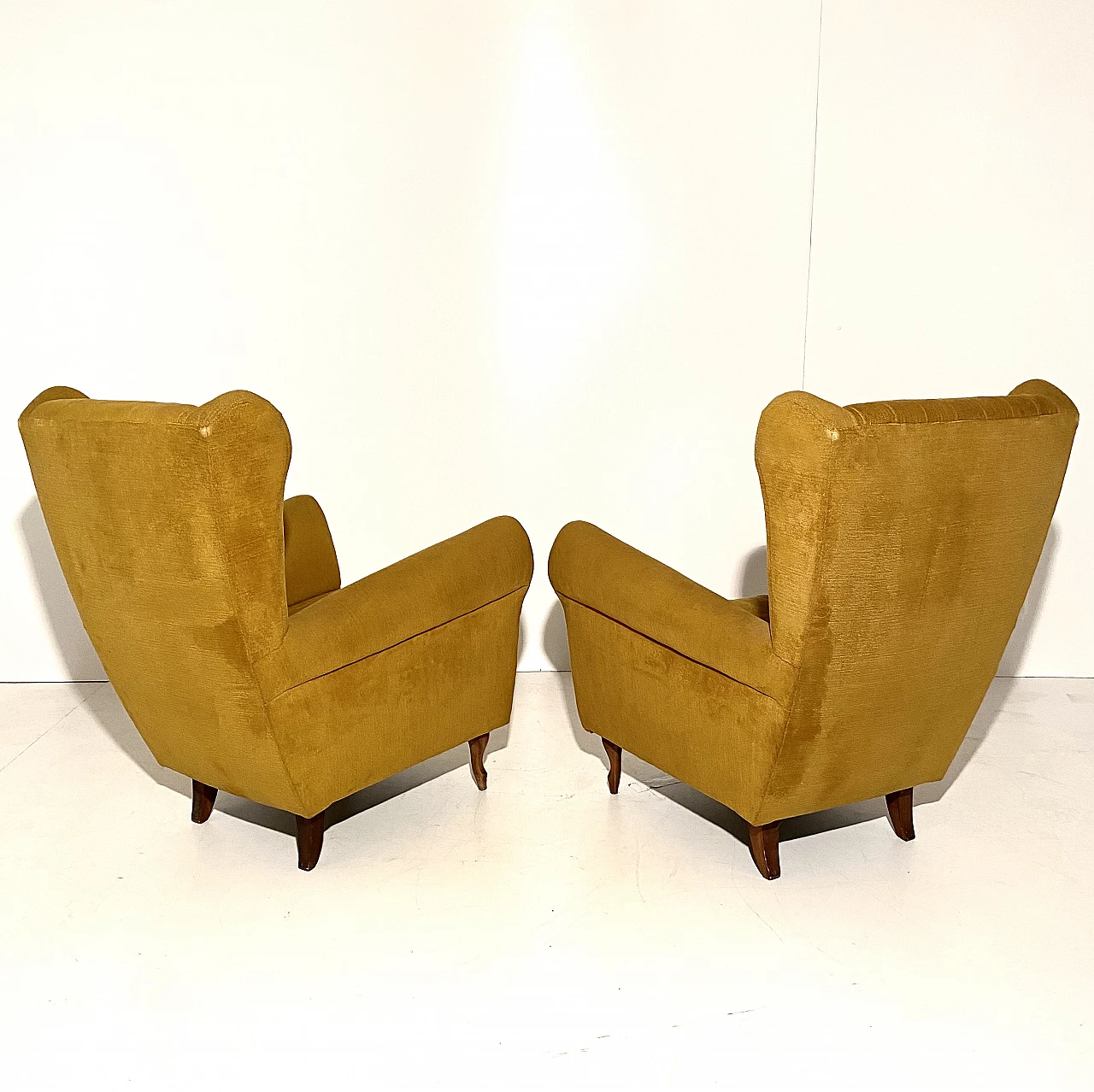 Pair of armchairs and sofa by Gio Ponti for ISA Bergamo, 1950s 8