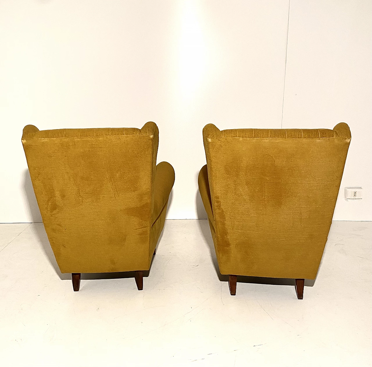Pair of armchairs and sofa by Gio Ponti for ISA Bergamo, 1950s 9