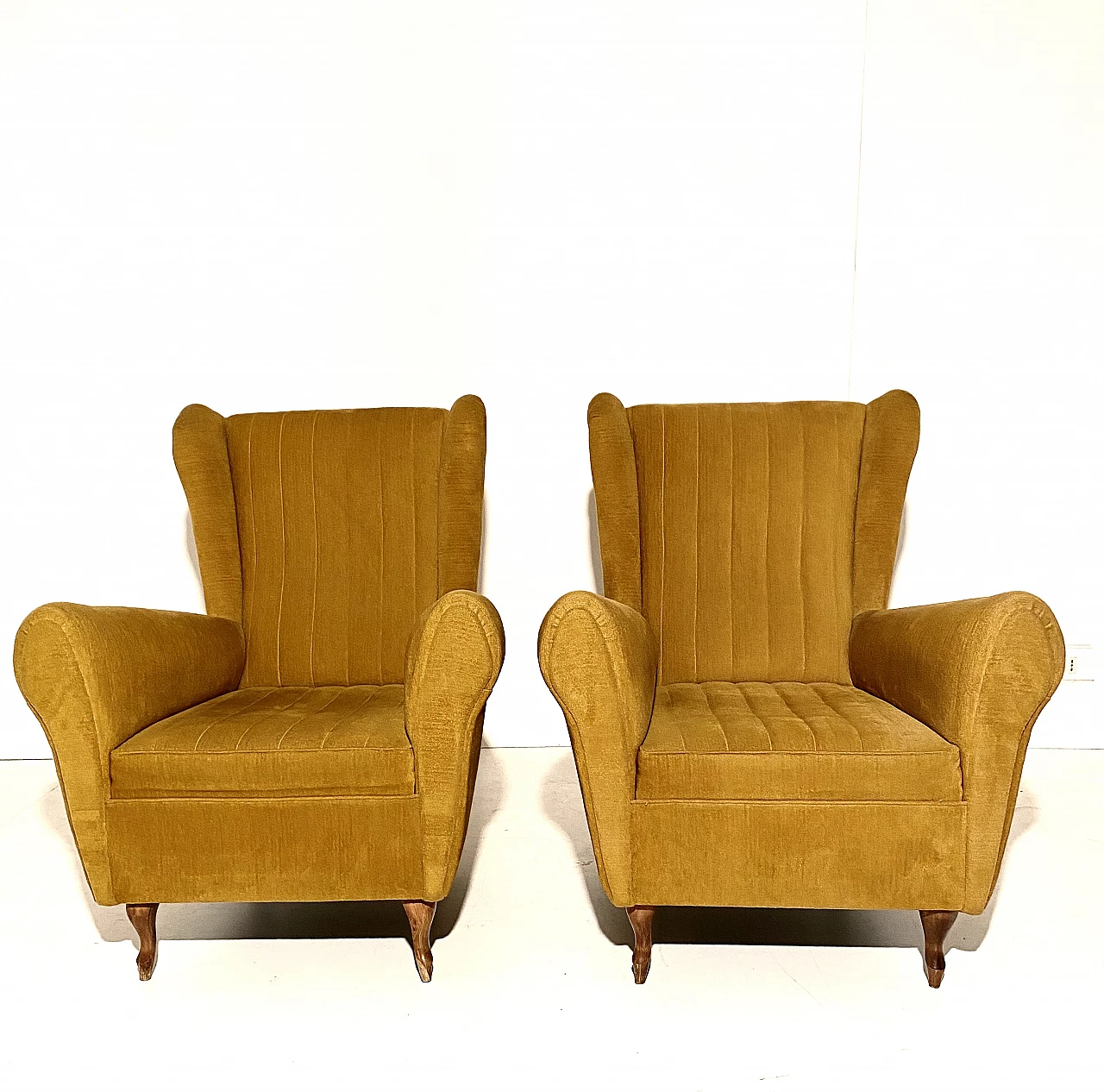 Pair of armchairs and sofa by Gio Ponti for ISA Bergamo, 1950s 10