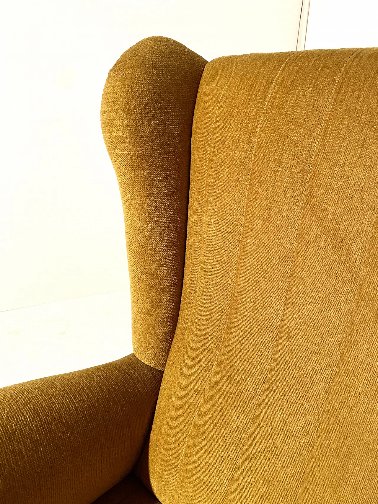 Coppia di poltrone e divano ISA Bergamo nello stile di Gio Ponti 15