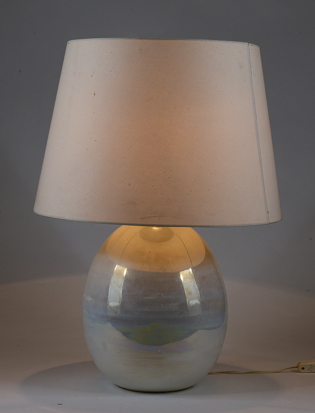 White iridescent glazed pearl ceramic table lamp, 1980s 4