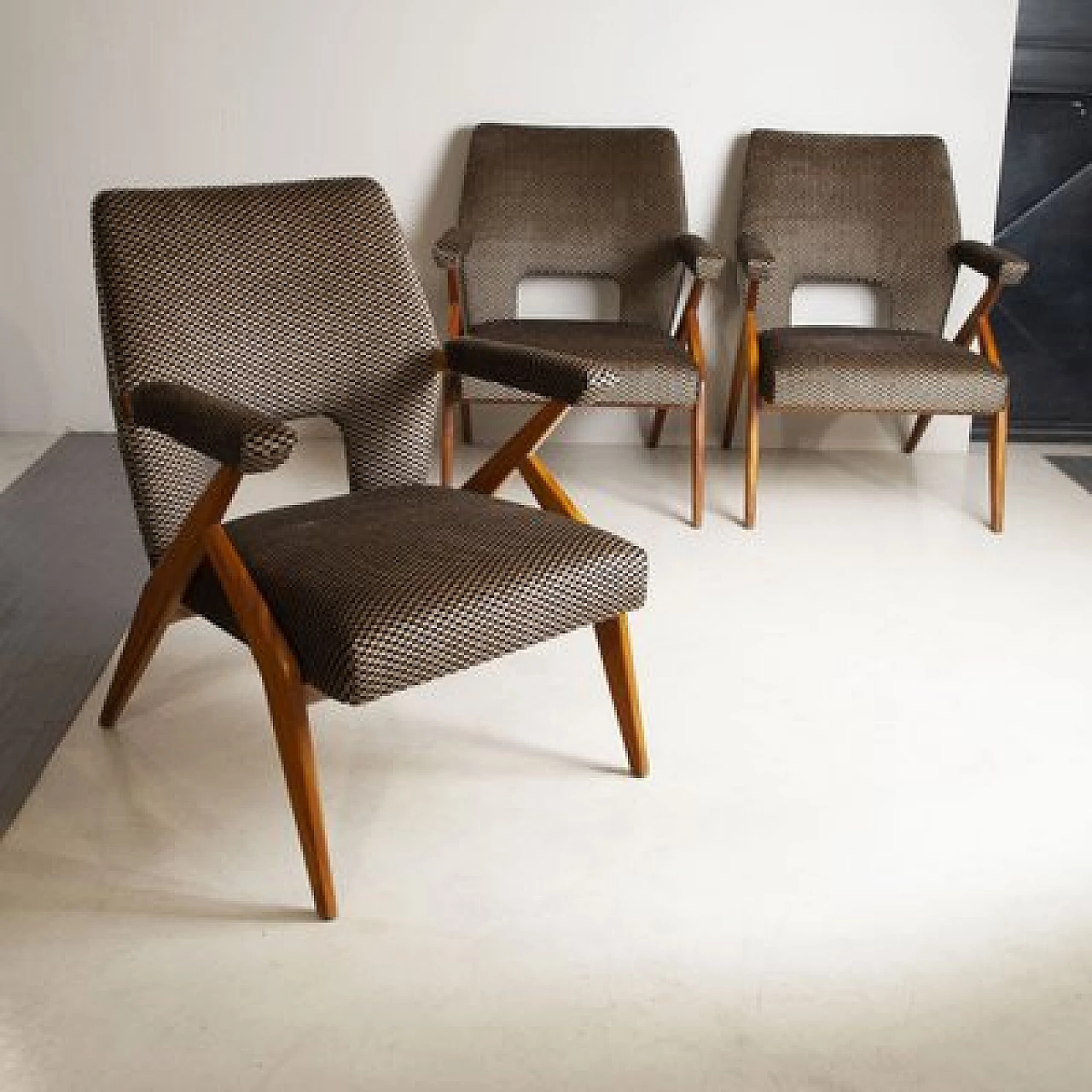 3 Armchairs with wooden frame and velvet upholstery by Antonio Gorgone, 1950s 1