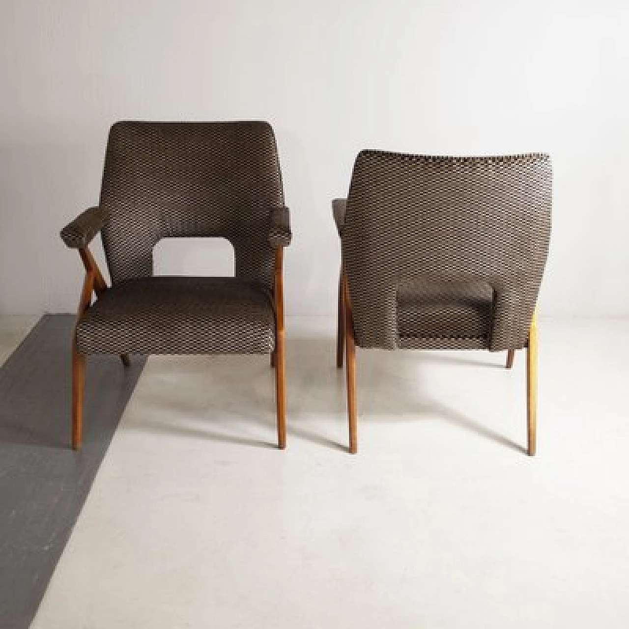 3 Armchairs with wooden frame and velvet upholstery by Antonio Gorgone, 1950s 2