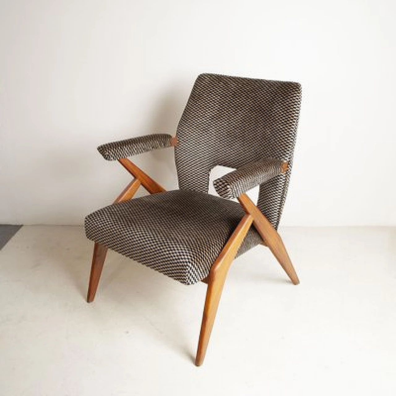 3 Armchairs with wooden frame and velvet upholstery by Antonio Gorgone, 1950s 5